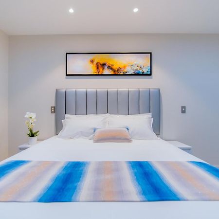 Alpine Hotel Christchurch Bagian luar foto