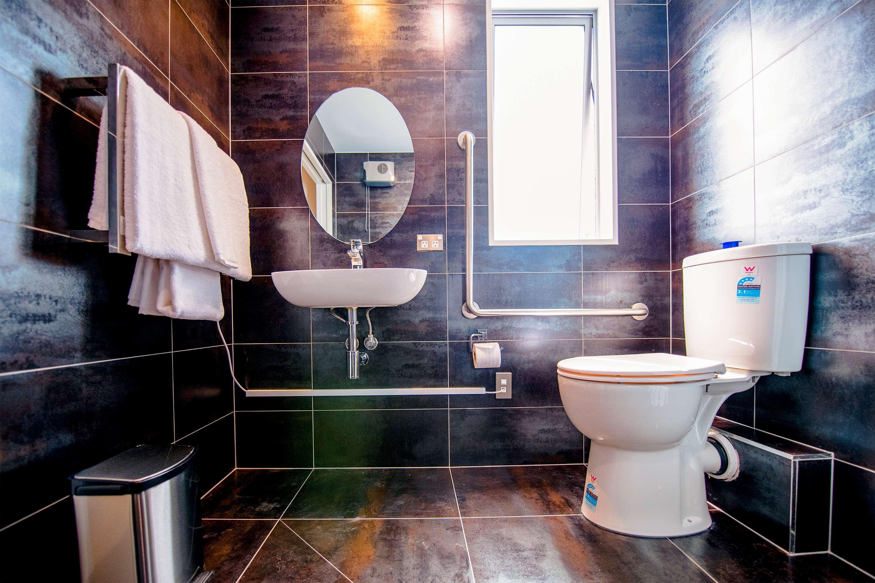 Alpine Hotel Christchurch Bagian luar foto