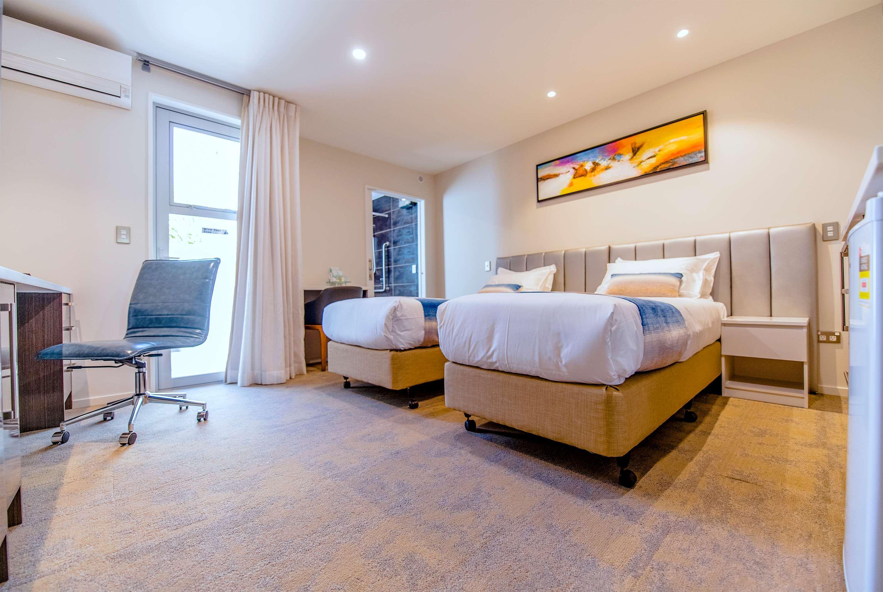 Alpine Hotel Christchurch Bagian luar foto