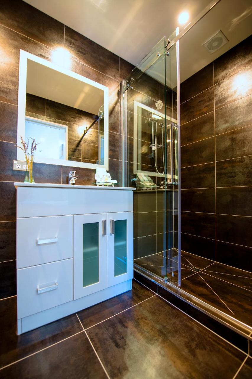 Alpine Hotel Christchurch Bagian luar foto